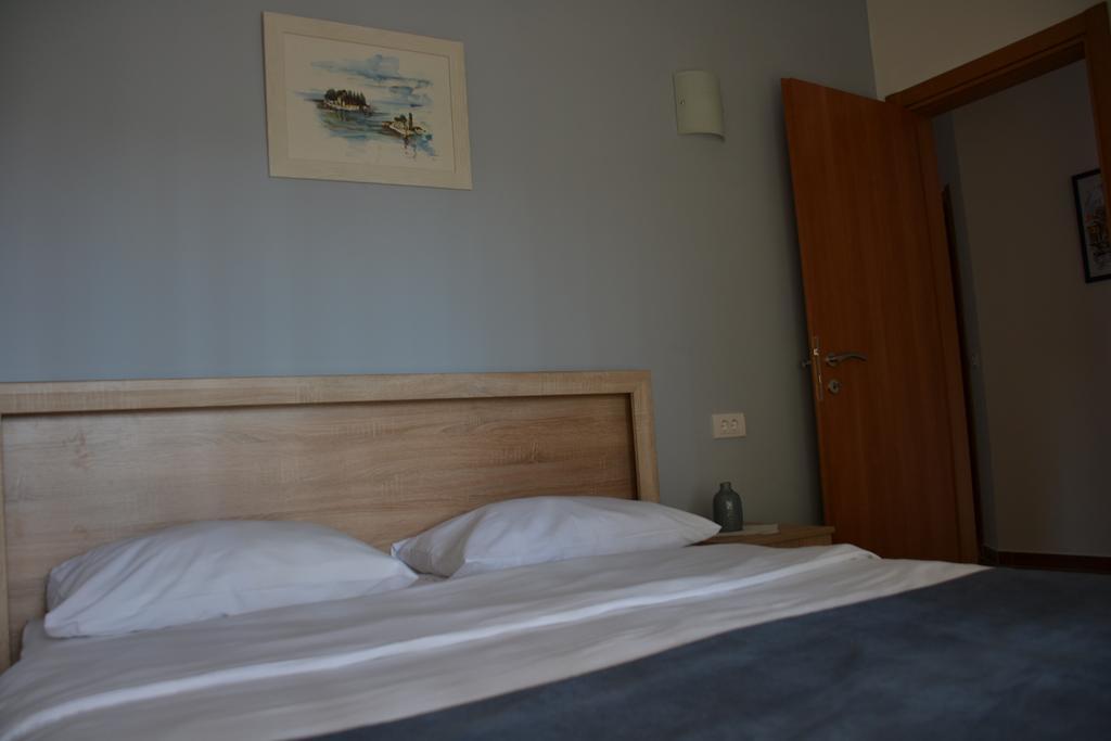 Apartments Porat Tivat Exterior photo