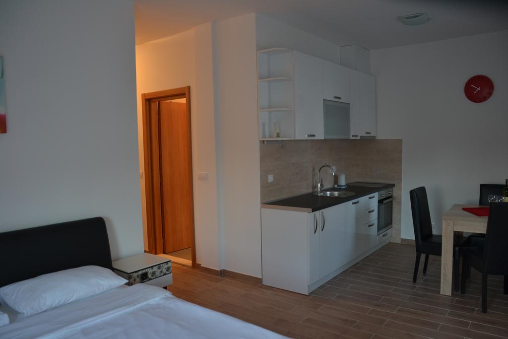 Apartments Porat Tivat Exterior photo