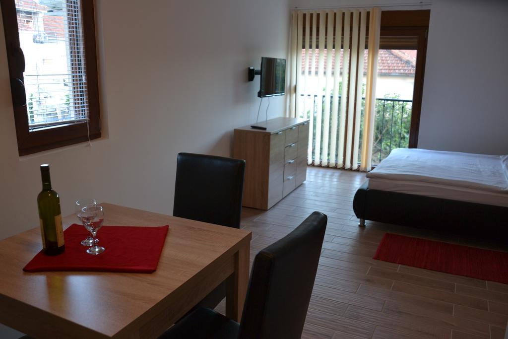 Apartments Porat Tivat Exterior photo