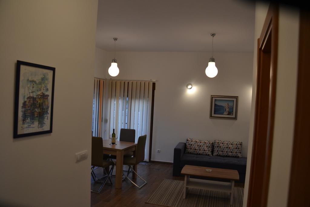 Apartments Porat Tivat Exterior photo