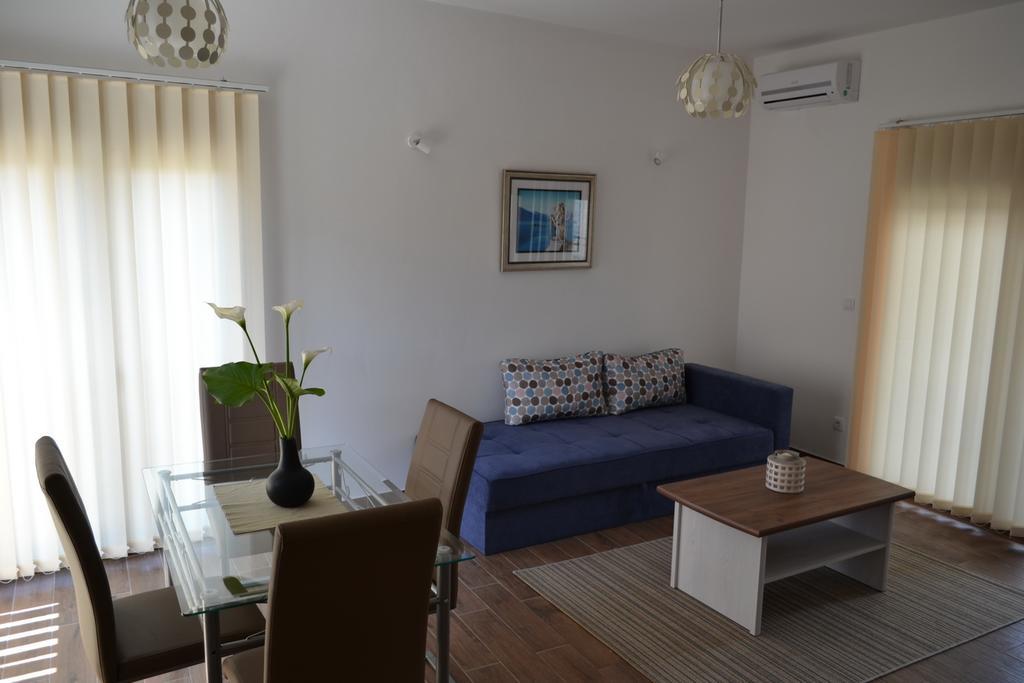 Apartments Porat Tivat Exterior photo
